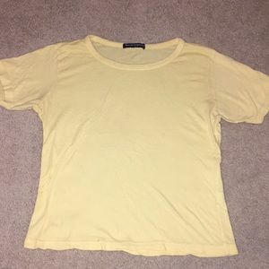 BRANDY MELVILLE TEE SHIRT